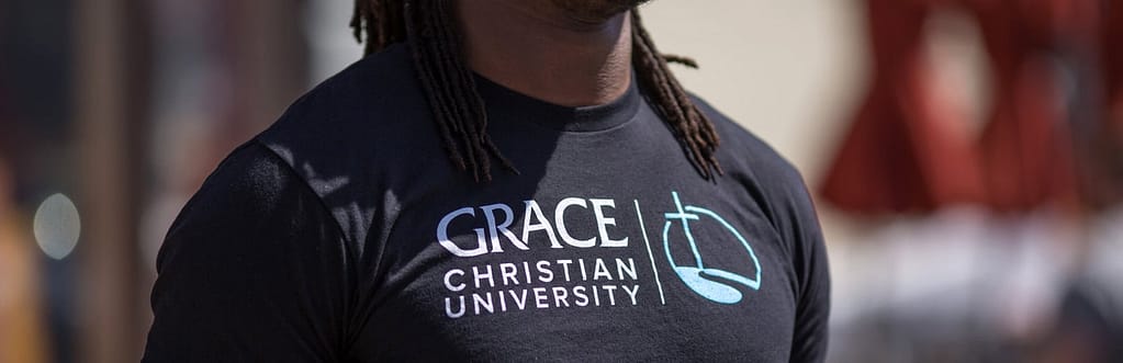 Undergrad Visit Background Image