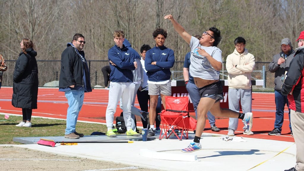 Track & Field Continues Improvement at Calvin Invite