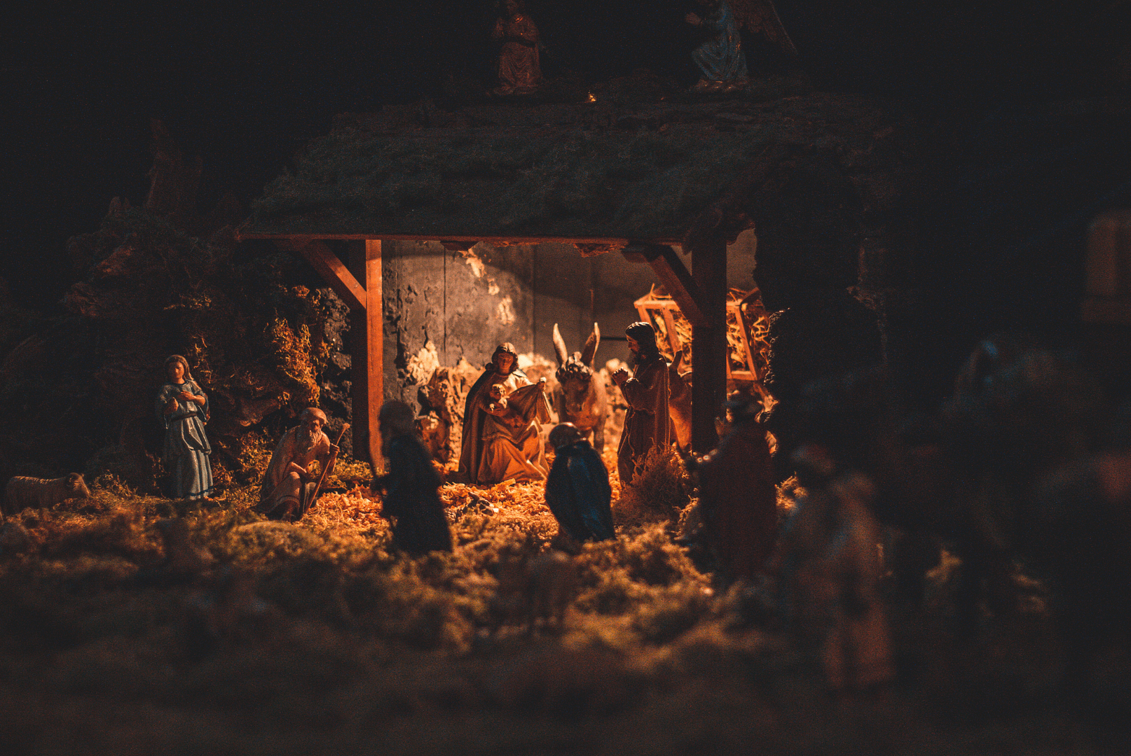 Jesus-Birth-In-Manger