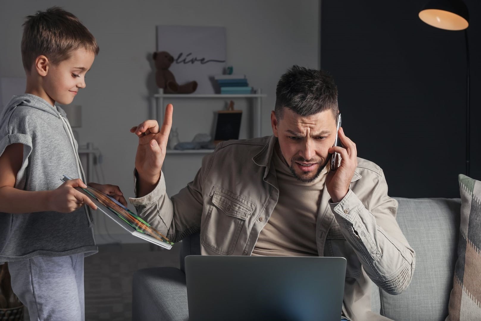Busy-Dad-Multitasking
