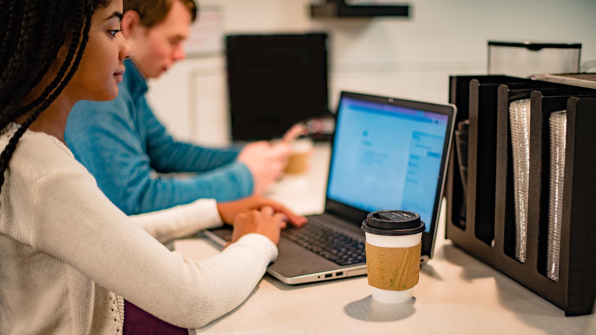 Business Business student in front of a laptop
