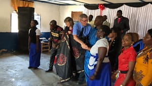 picture of president shaking hands